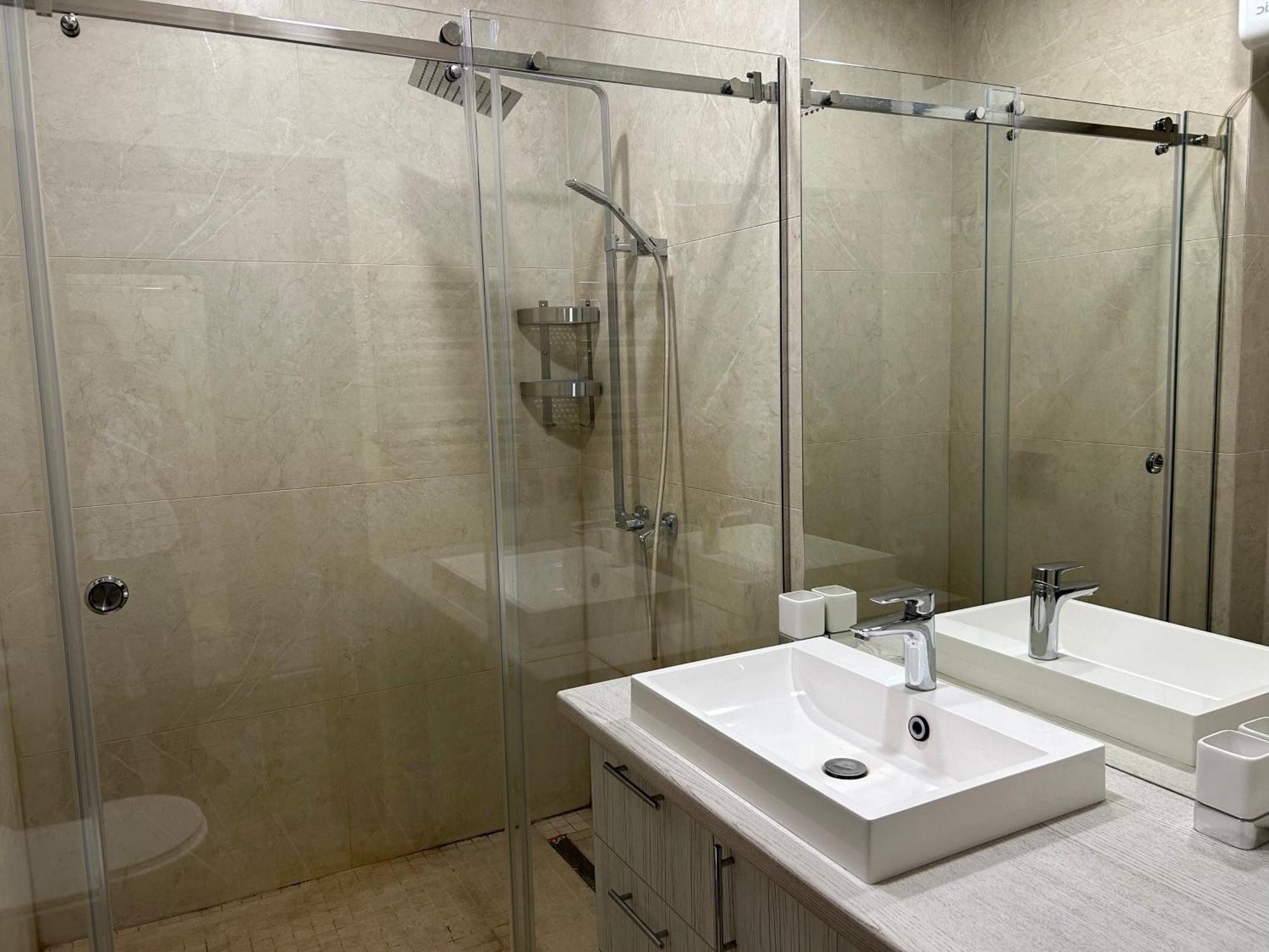 Prestige Apartments Dniprodzerzhynsk Bagian luar foto